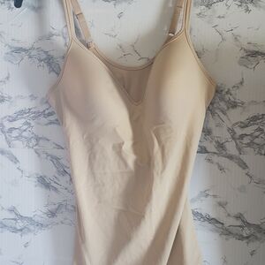 Maidenform Cream Top